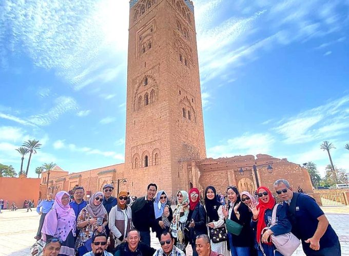 Discover Andalusian Splendor: Spain, Morocco & Portugal Halal Tour